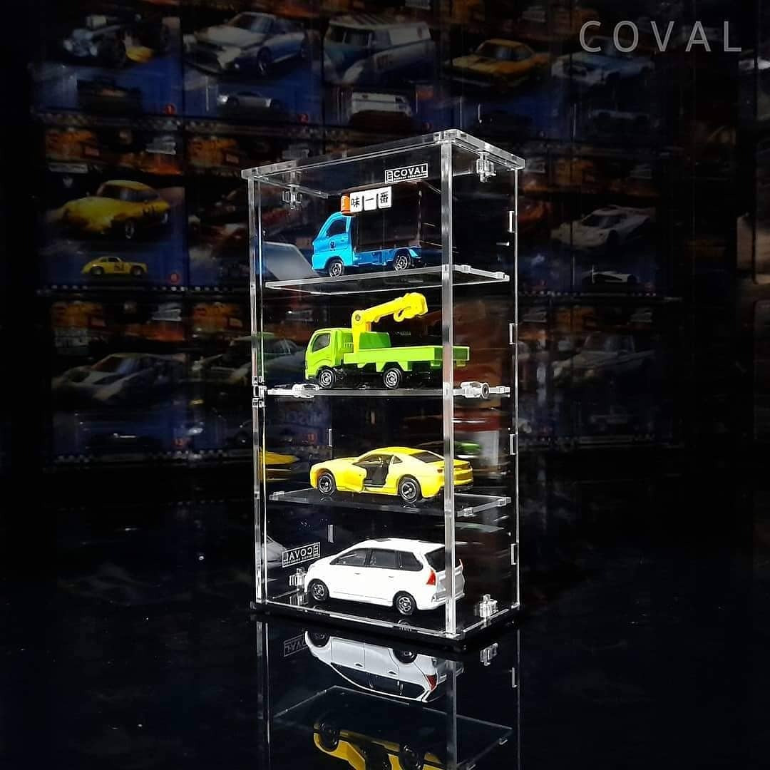 SMD-104B Acrylic Cabinet Holds 4 Loose Cars 1/64 Scale