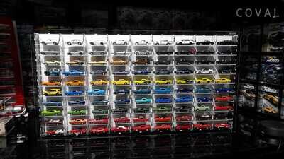 LST-910B Acrylic Wall Display for 1/64 Loose Car Holds 90