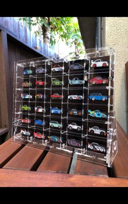 RPC-506 Wall-mountable Acrylic Display Case for 30 Car Enamel Pins